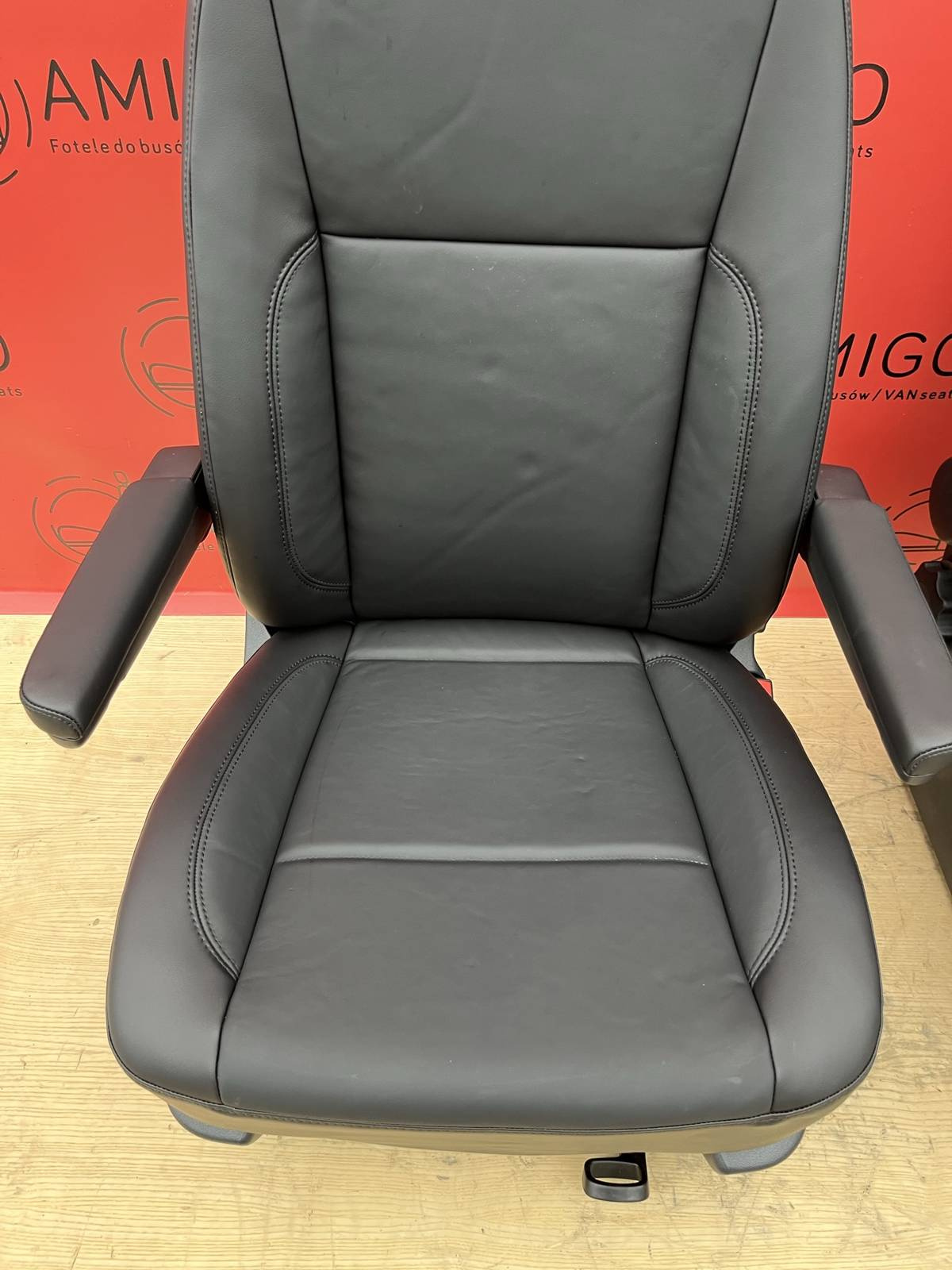 Driver passenger Captain seats seat VW T6 Black leather Caravelle t5