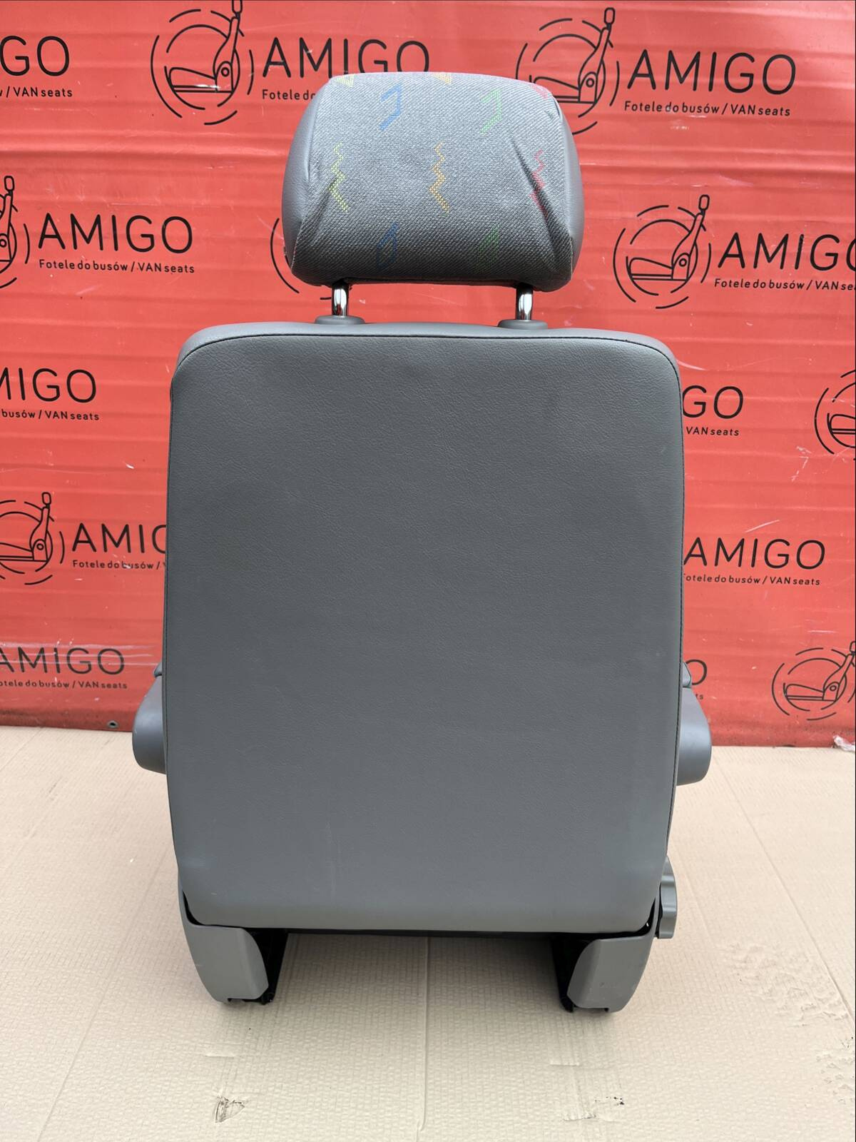 Seat VW T5 Inca front UK passenger | EU driver armrests