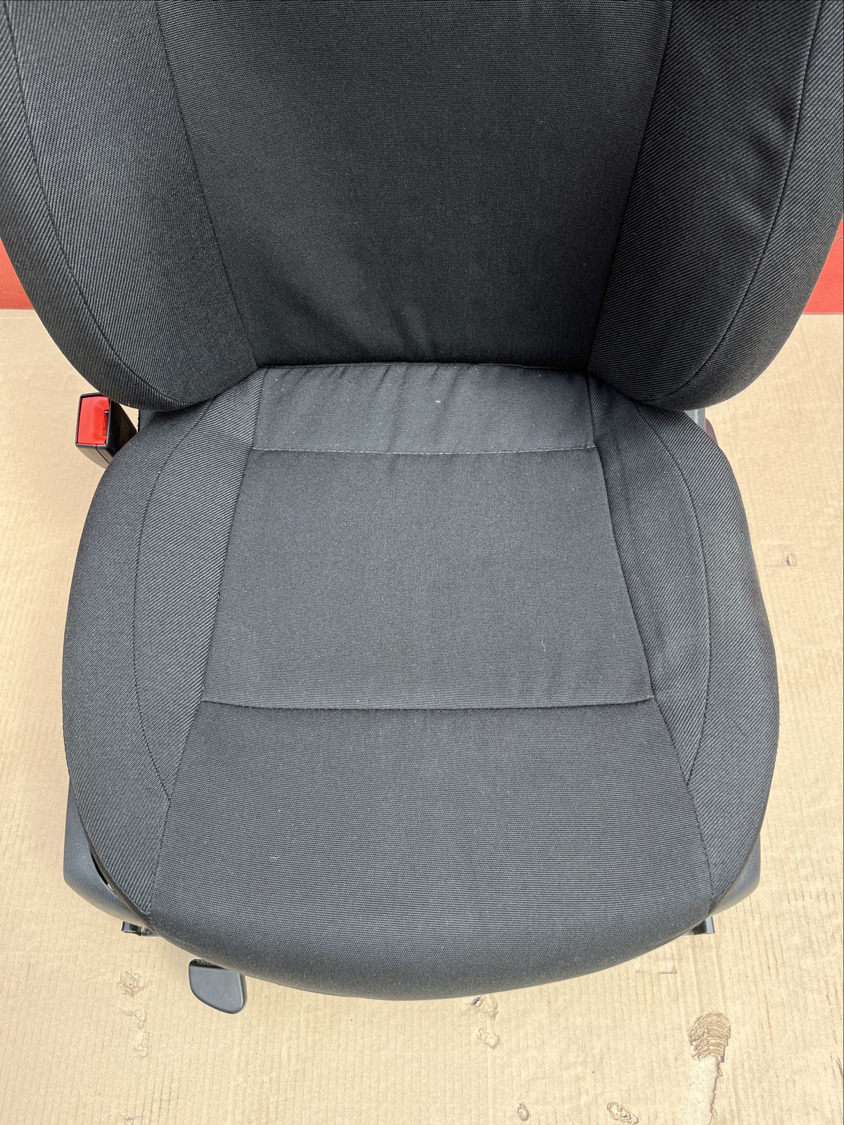 Seat Mercedes Vito W447 UK passenger | EU driver armrest adjustments