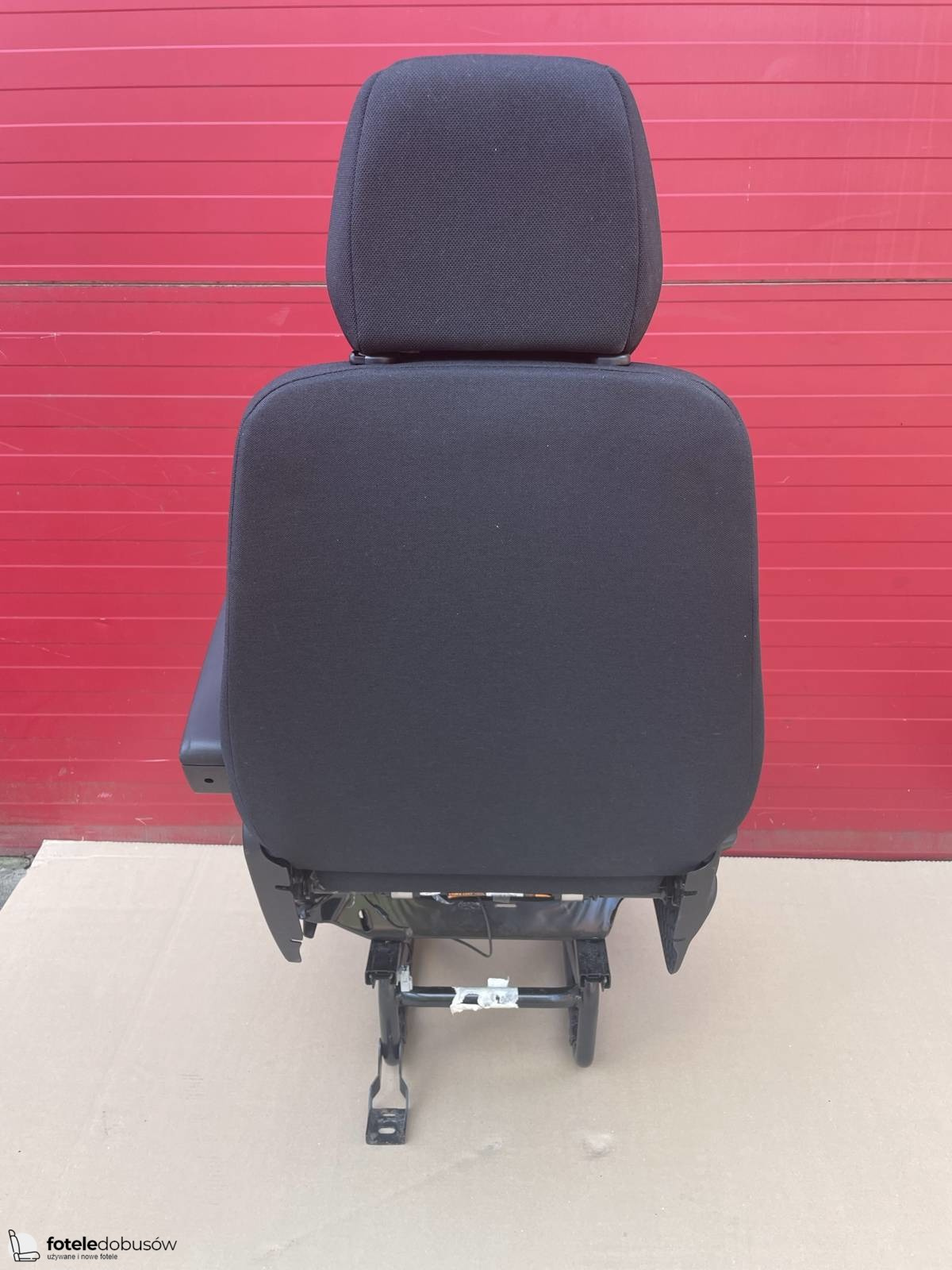 Iveco Daily VI 2014-2021 UK driver seat | EU passenger single seat Armrest