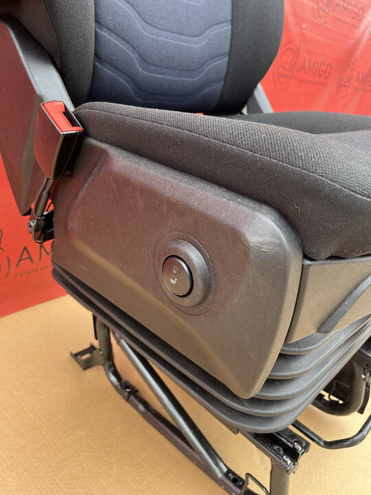 Iveco Daily VI 2014-2021 passenger seat adjustments comfort suspension heated