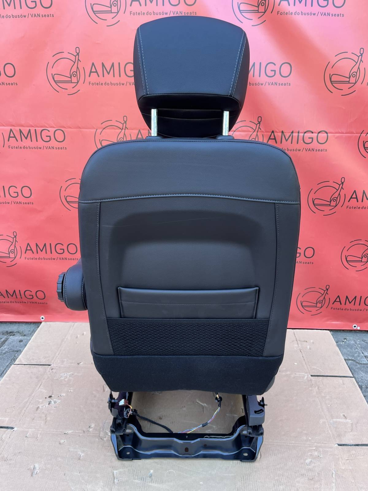 Seat UK driver | EU passenger Renault Trafic SpaceClass Vivaro NV300 Talento