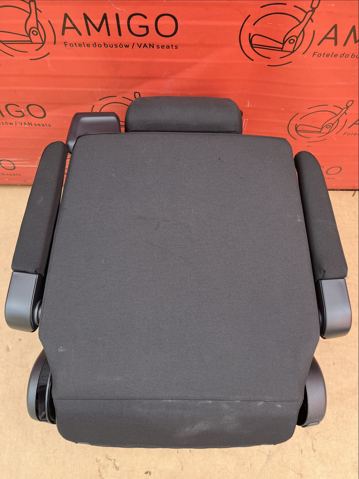 Seat VW T6 T6.1 Multivan Caravelle titan black JOIN swivel rear t5 with child seat