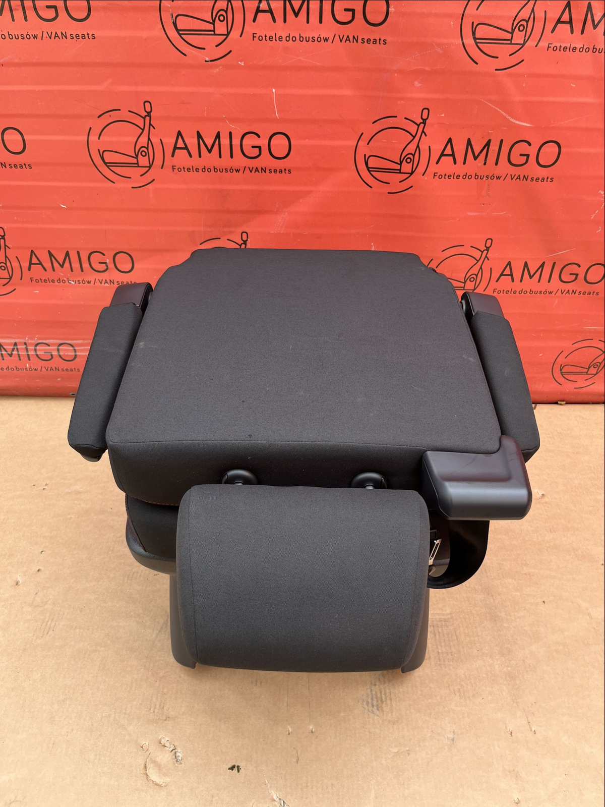 Seat VW T6 T6.1 Multivan Caravelle titan black JOIN swivel rear t5 with child seat