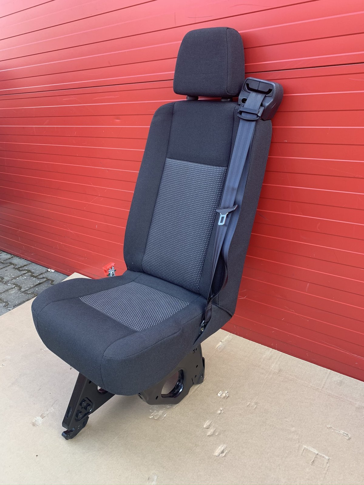 Seat Ford Transit MK8 single rear V363 Traxon