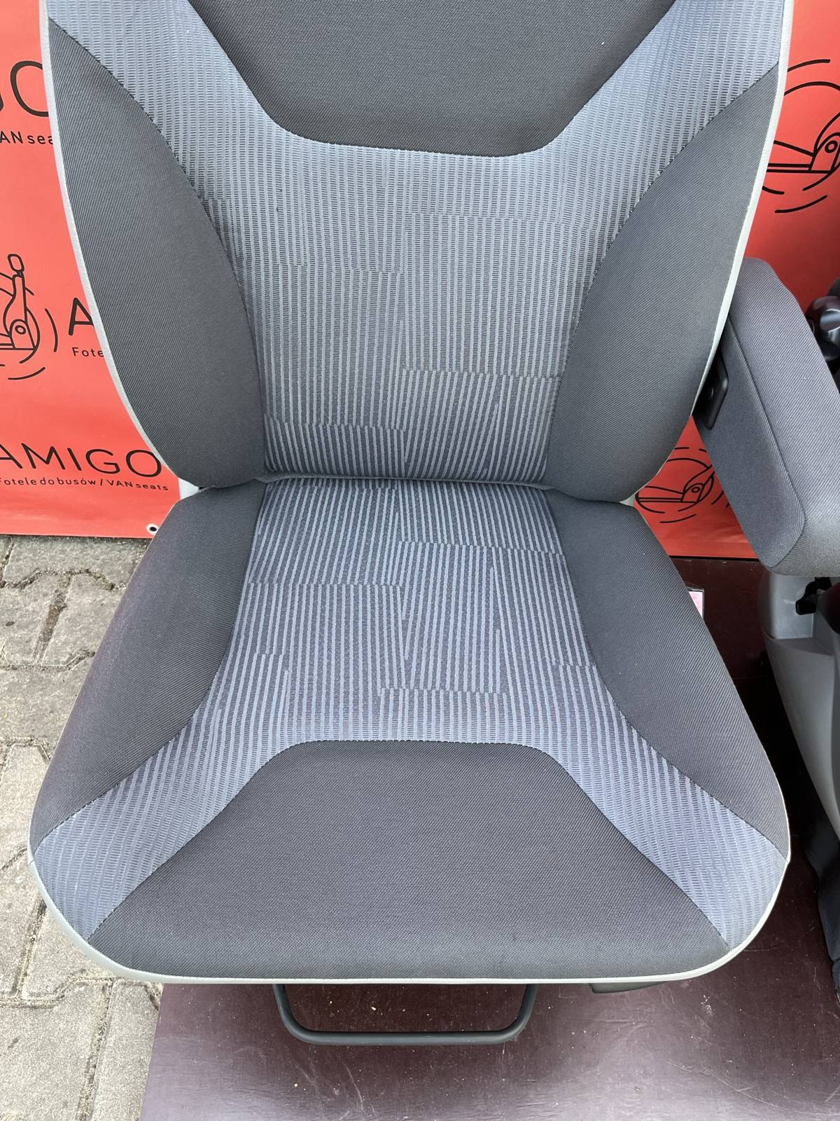 Seat driver passenger Renault Trafic Vauxhall Vivaro Nissan Primastar 2001-2014