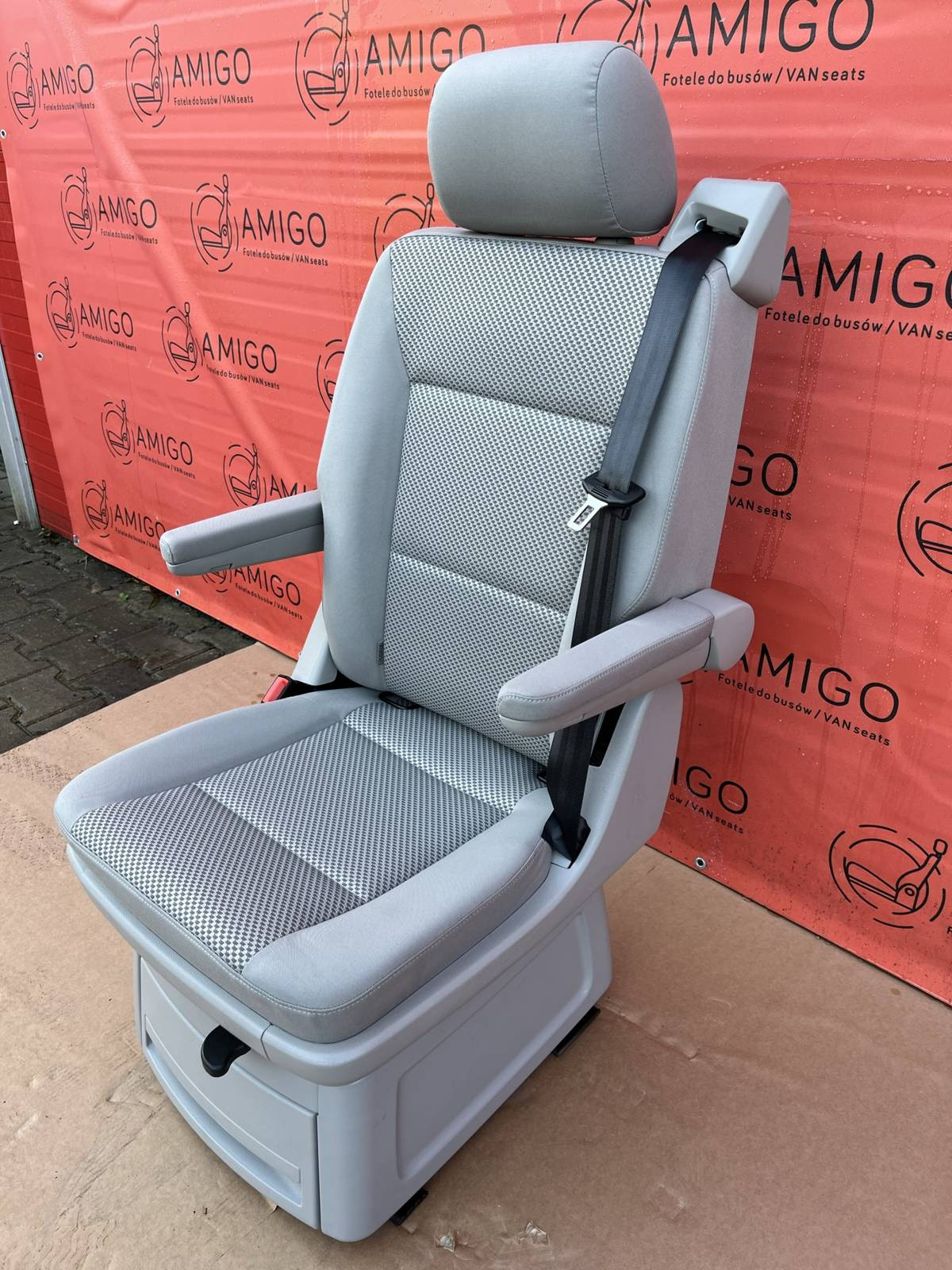 Seat rear VW T6 T5 Multivan Caravelle swivel PILION Grey