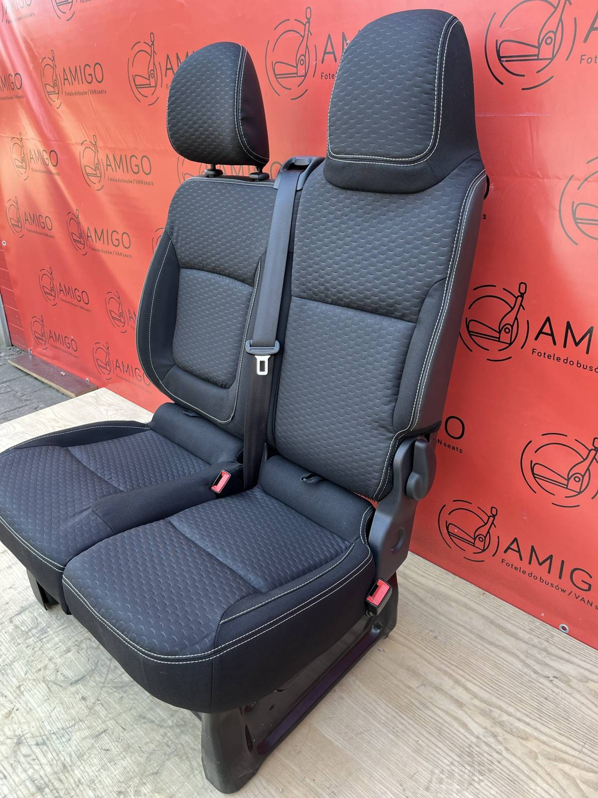 Seat Opel Vauxhall Vivaro Trafic NV300 TALENTO front double passenger LHD