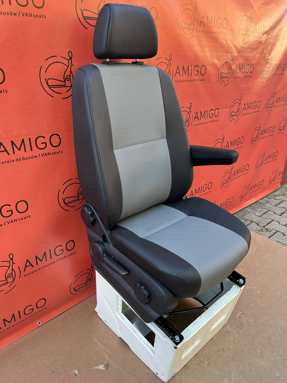 Seat VW Crafter I Mercedes Sprinter W906 EU passenger | UK driver adjustments armrest leatherette