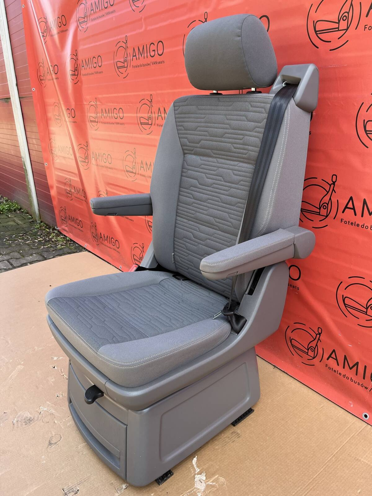 Seat VW T6.1 T6 Multivan Caravelle CIRCUIT Palladium swivel rear t5