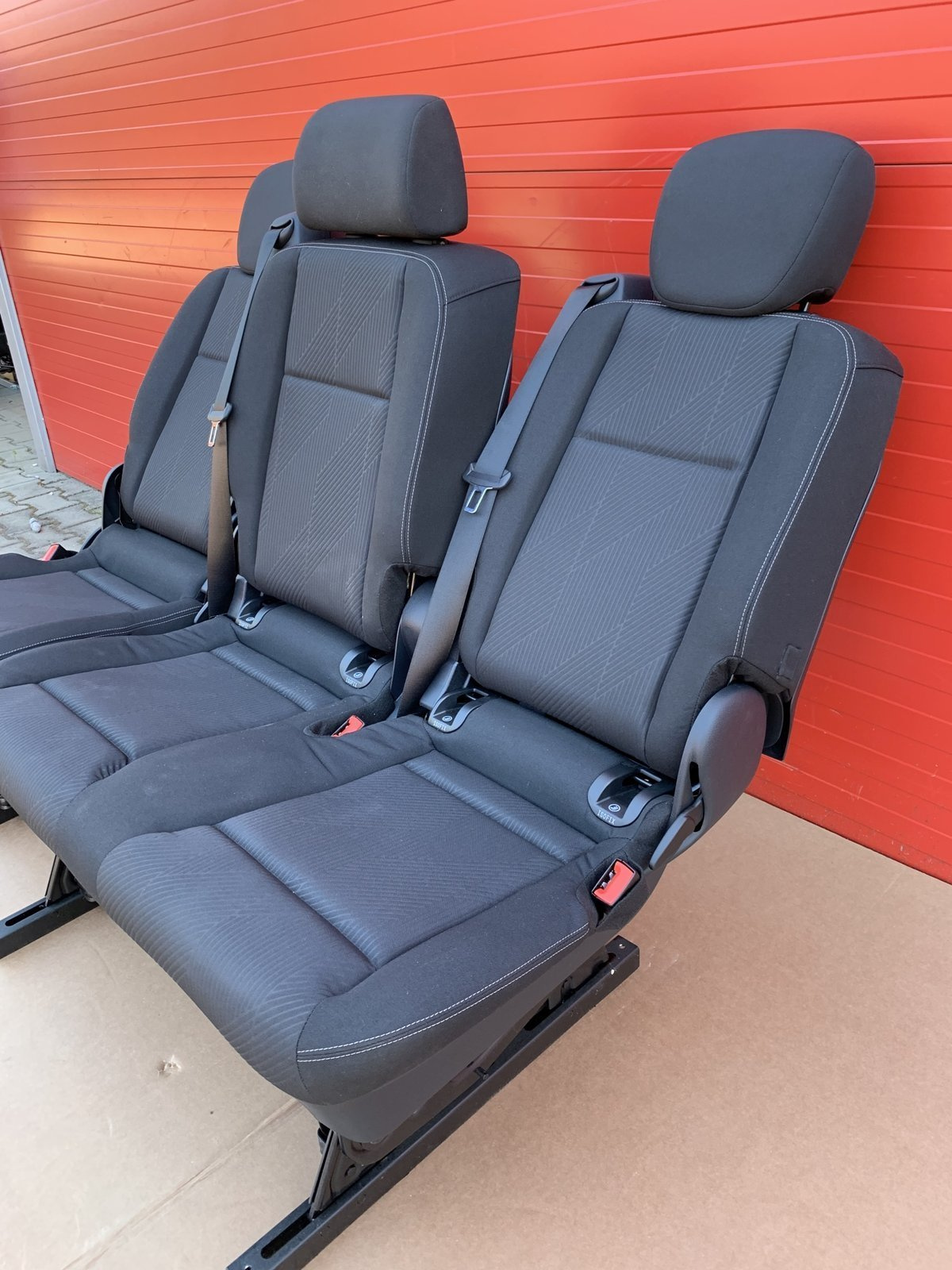 MB V-class Vito Renault Trafic Spaceclass Opel Vivaro Tourer rear bench seat