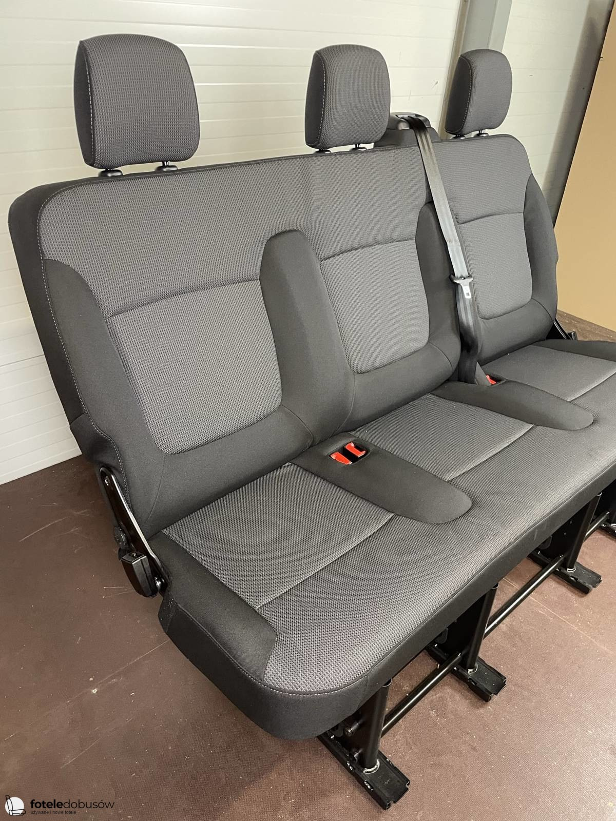 Seat triple bench NEW Renault Trafic Opel Vauxhal Vivaro NV300 Talento belts set