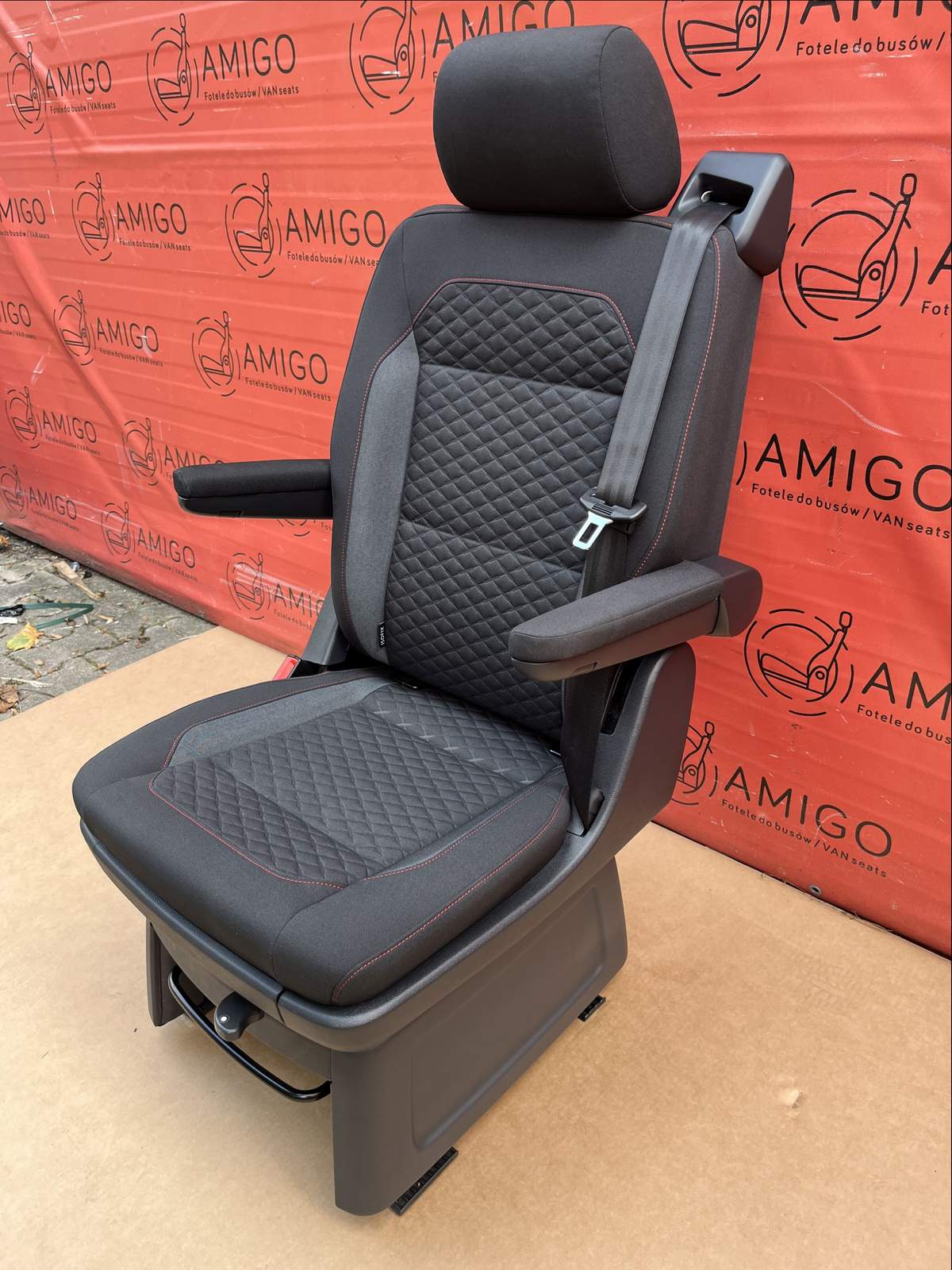 Seat VW T6 T6.1 Multivan Caravelle titan black JOIN swivel rear t5