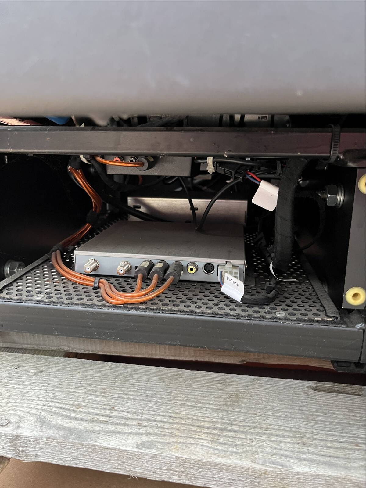 VIP rear double seat for rails VW T5.1 T5 T6 Business Electric Fridge Heating