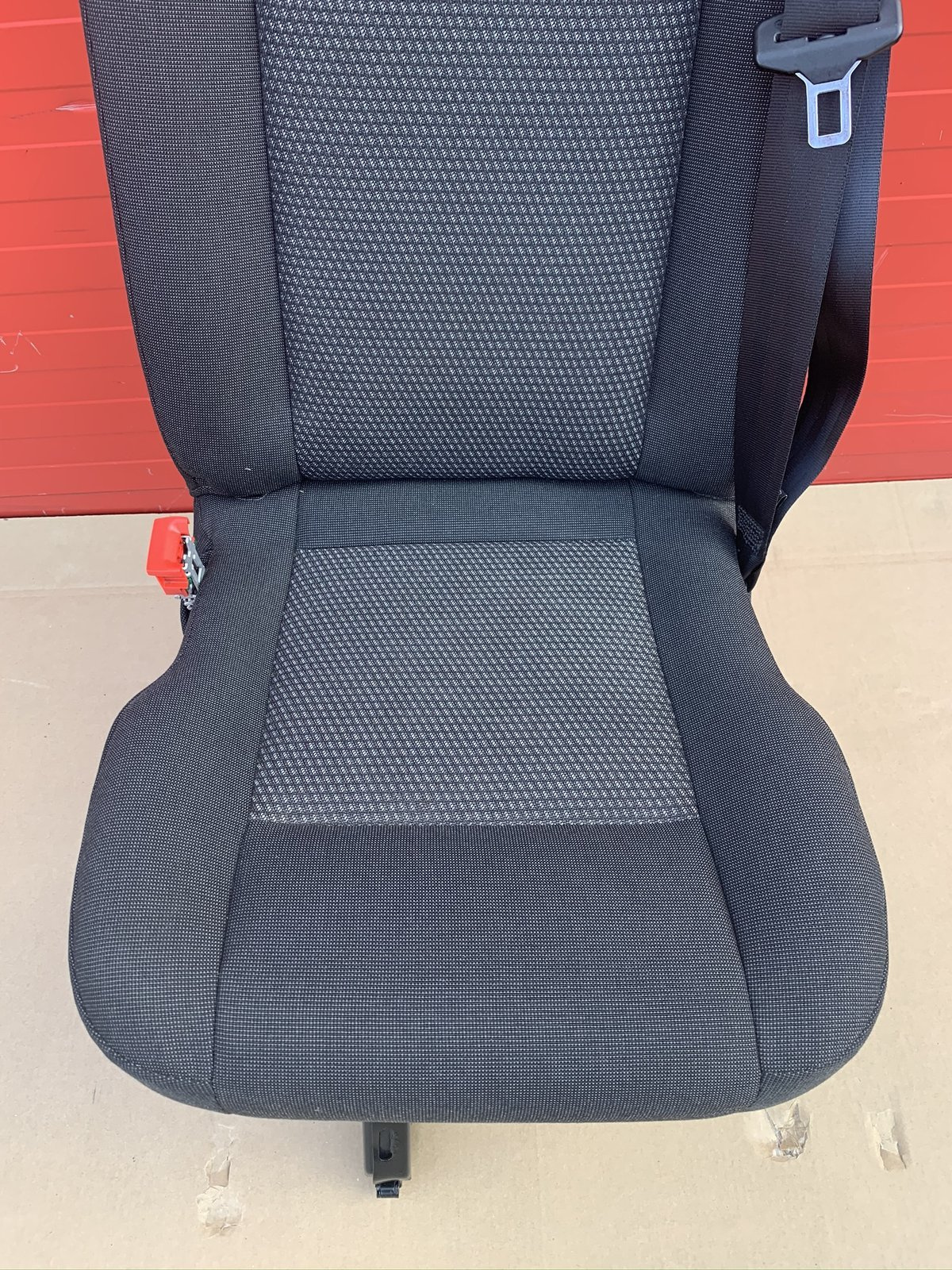 Seat Ford Transit MK8 single rear V363 Traxon