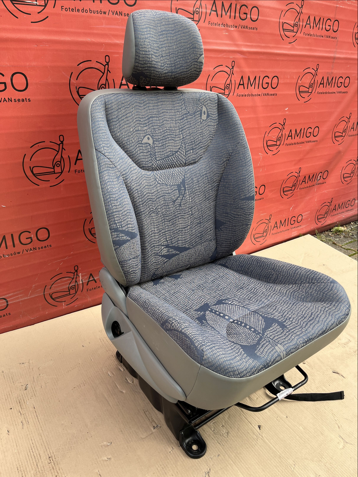 Seat EU passenger | UK driver Renault Trafic Opel Vauxhall Vivaro Nissan Primastar 2001-2014