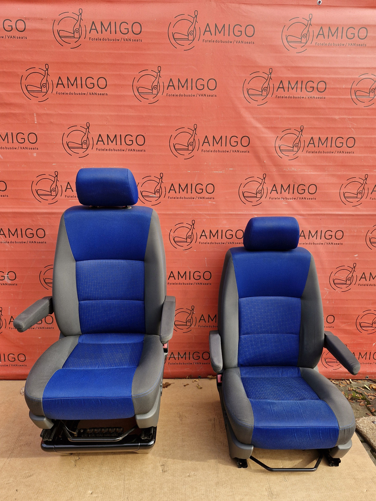 Driver passenger Captain seats seat airbag VW T5 blue DUO Caravelle