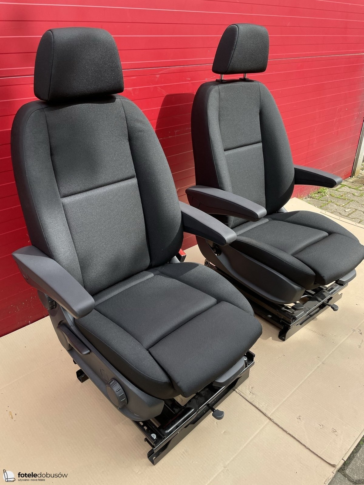 Seats Mercedes Sprinter W907 passenger driver adjustments comfort SWIVEL Maturin
