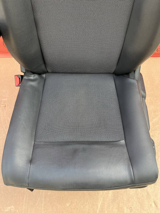 Front UK passenger EU driver seat Vivaro Proace Traveller Expert Dispatch Scudo Heated Airbag