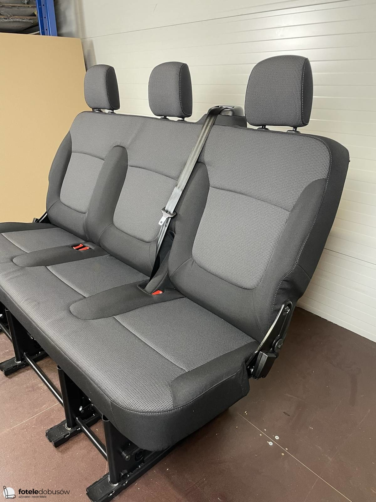 Seat triple bench NEW Renault Trafic Opel Vauxhal Vivaro NV300 Talento belts set